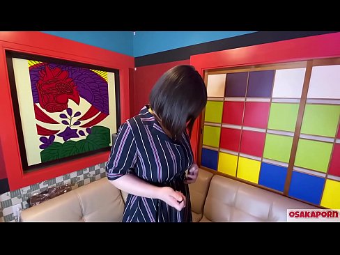 ❤️ Kuti Japonè ak gwo tit masturbe ak jwèt sèks epi li gen yon orgasm. Li pale nan yon entèvyou sou eksperyans mèrdik li. Tèt gwo ak chat pwale plen jemi byen fò. Osakaporn ️❌ Porno fb nan nou